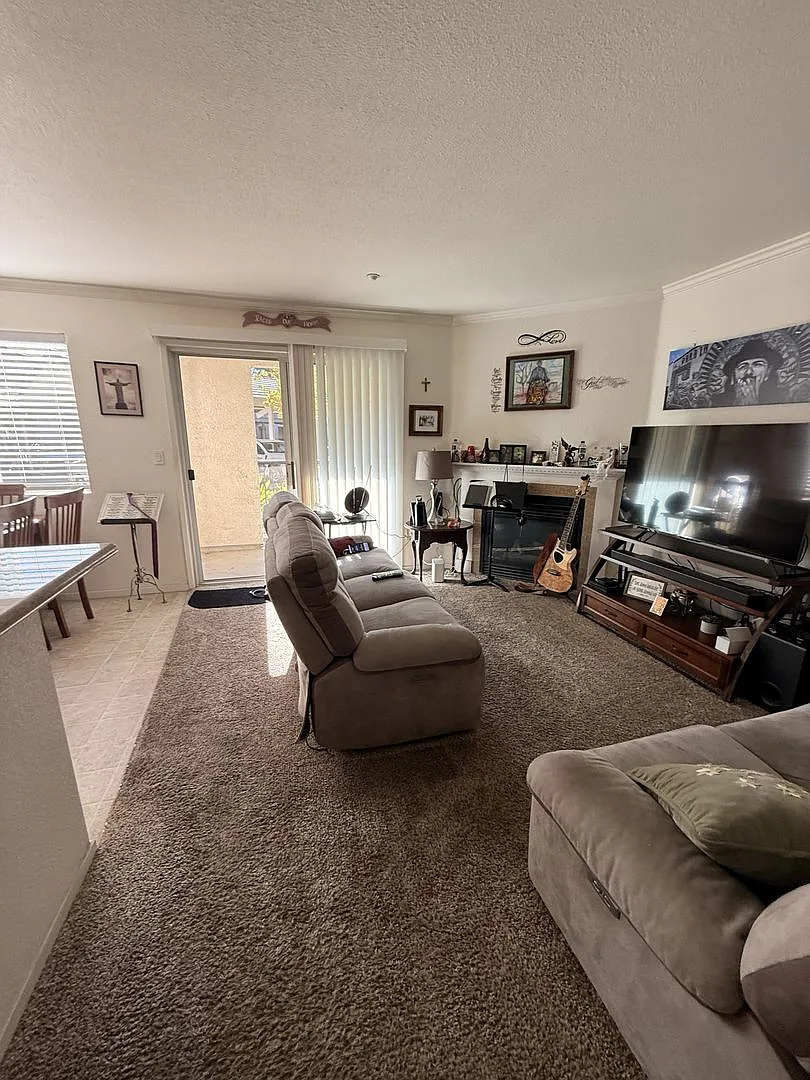 Oak Senior Commons 2 Bedroom, 1 Bath Apartment for Rent — Photo 3