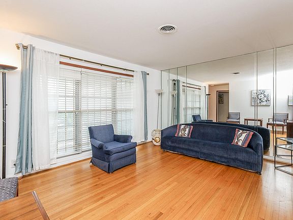 5th image of 6834 Hendon Ln