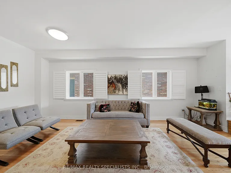 294 Miller Park Ave — Photo 7