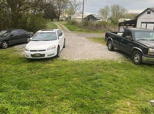5824 Dickens Hill Rd, Bradyville, TN 37026