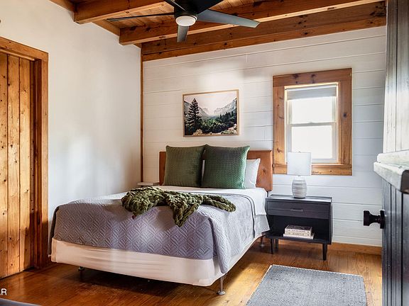 47th image of 1008 Walini Way