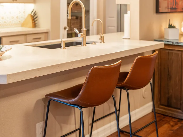 372 W Amoroso Dr — Photo 104