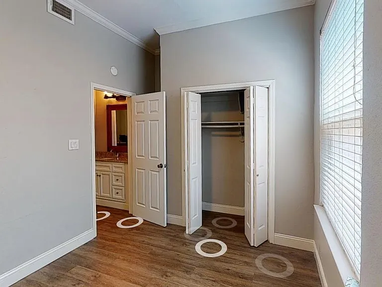 2814 Nueces St #108 — Photo 5