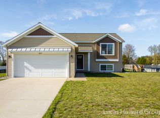 1821 143rd Ave, Dorr, MI 49323