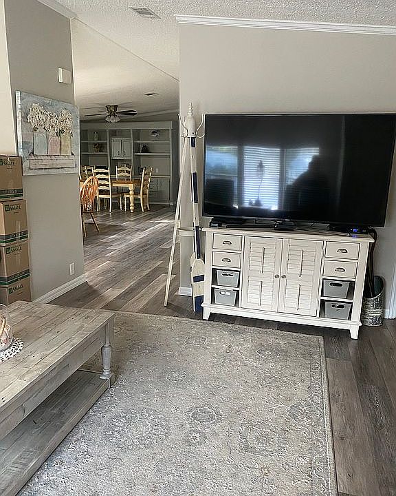 1st image of 2212 Primavera Ave
