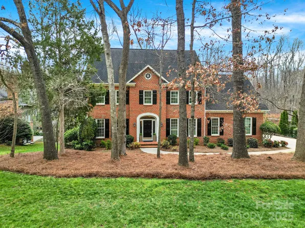 7224 Saint Clair Dr, Charlotte, NC 28270