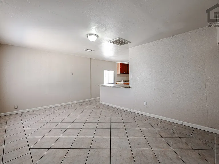 903 W Pierson St — Photo 6