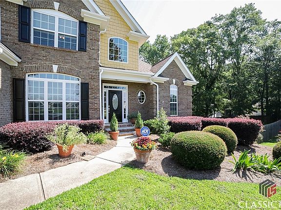 3rd image of 226 Hargrove Circle