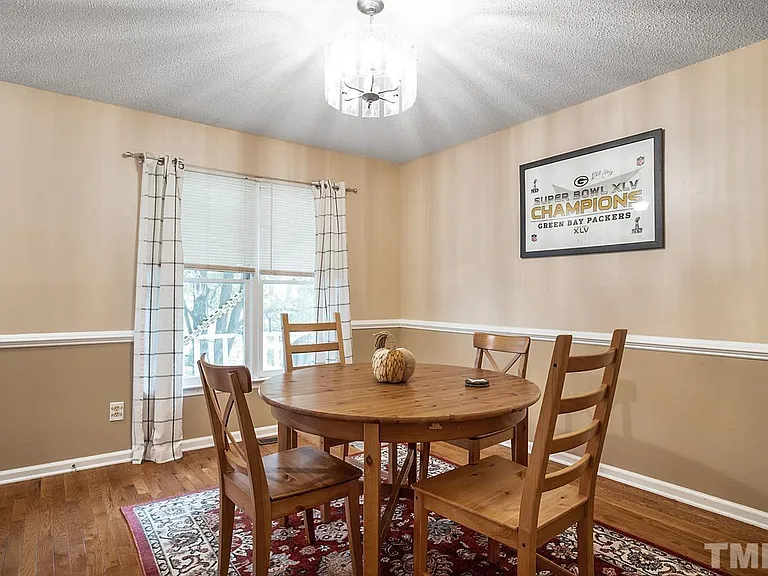 1725 Kingston Heath Way — Photo 3