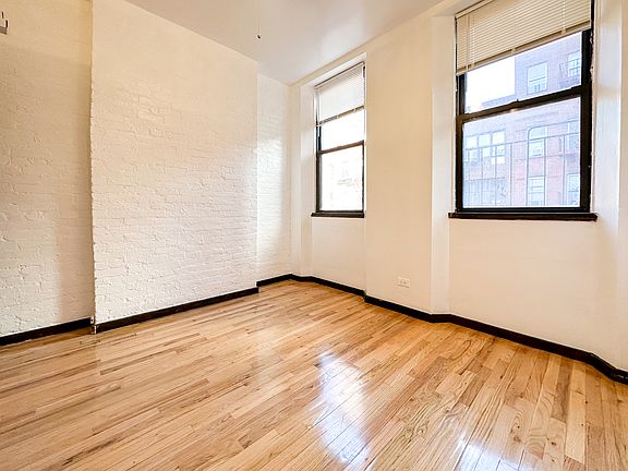 4th image of 424 E 82nd St APT 4FW