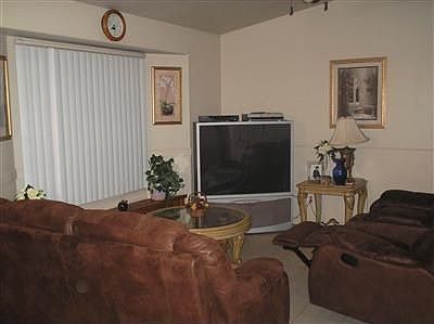 5th image of 2057 N Cornelia Ave