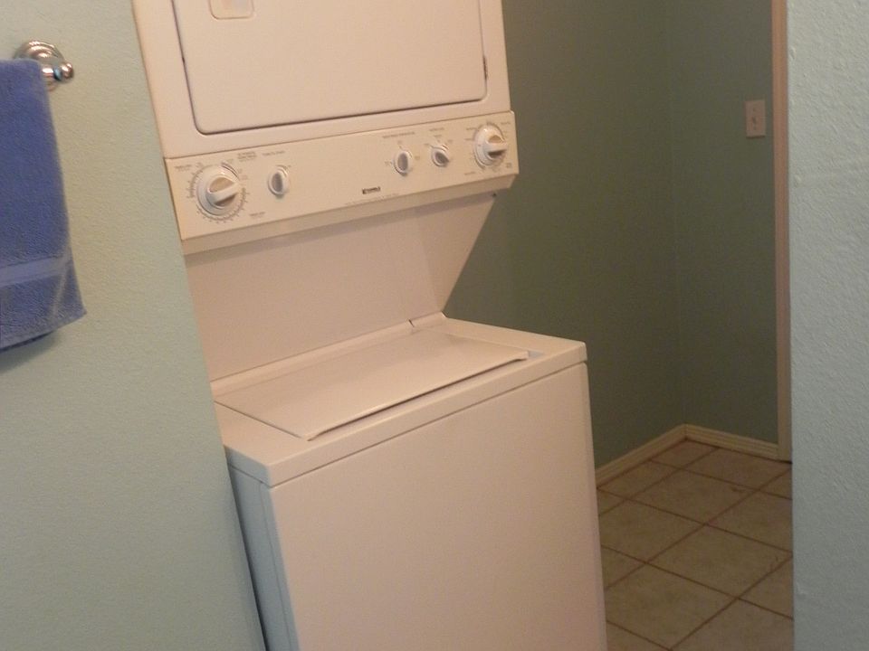 2nd image of 1804 Oasis Dr