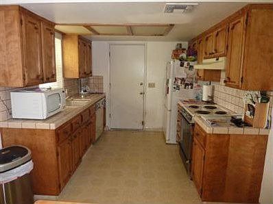4th image of 17788 Bedford Dr