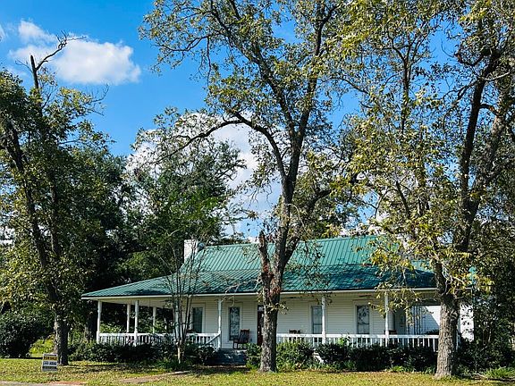Downtown Newville Farmstead