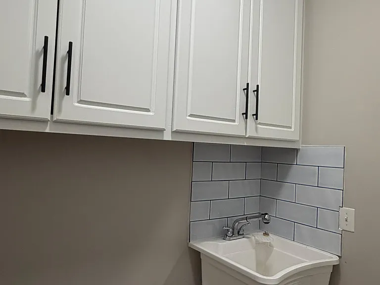 130 Caledonia Dr — Photo 22