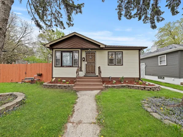 14441 Des Plaines St, Harvey, IL 60426