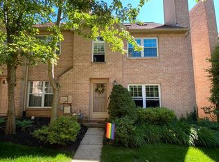 55 Rampart Dr, Wayne, PA 19087