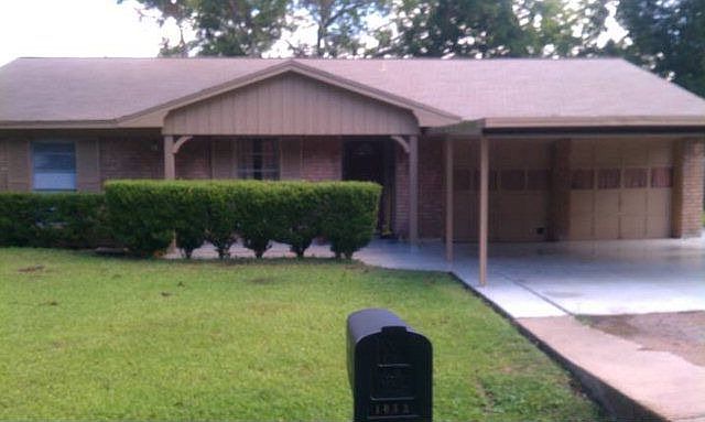 2nd image of 1053 Grove Dr