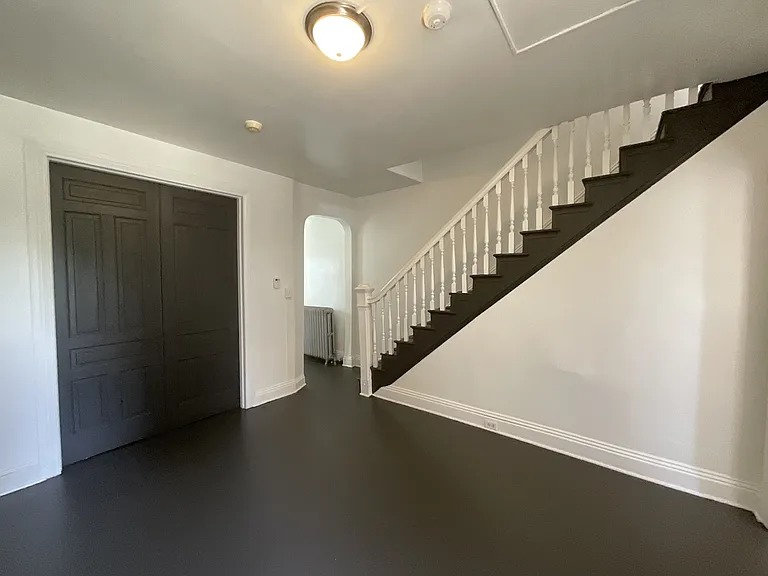 286 W Jackson St — Photo 3