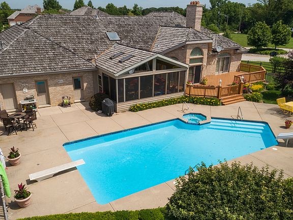2nd image of 15241 Cottonwood Ct