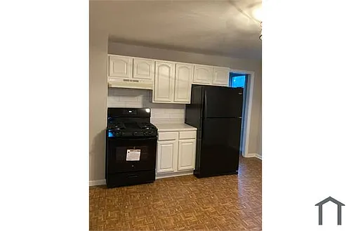 235 Deacon St Photo 1