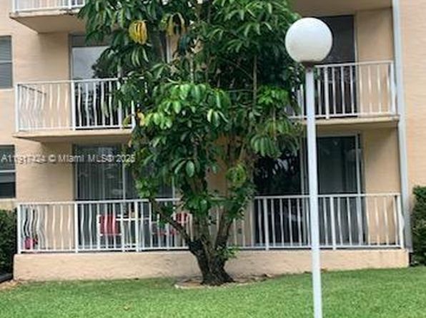 470 Executive Center Dr APT 1I