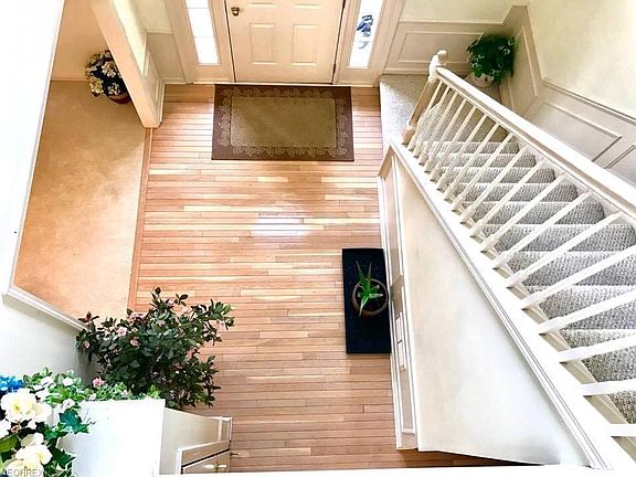 5th image of 3074 Bierce Cir