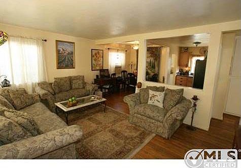 4th image of 532 Irving Dr