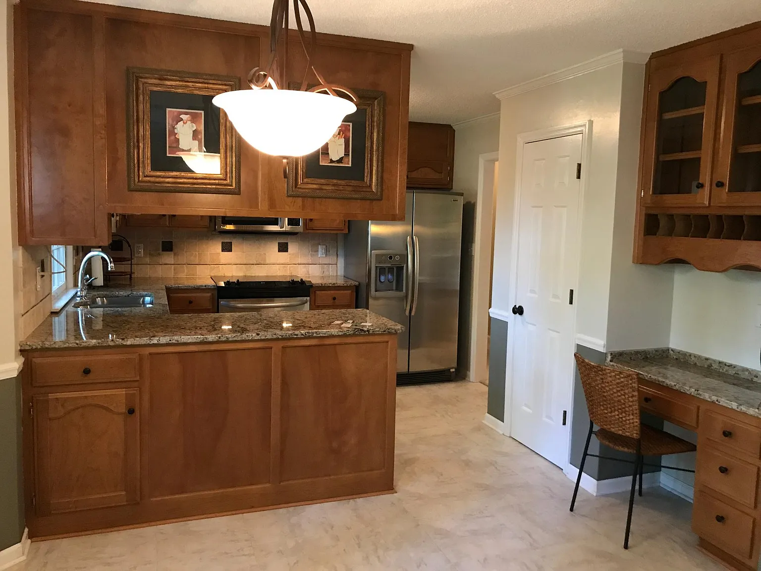 3 bed, 1800 sqft, $1,900 — Photo 2