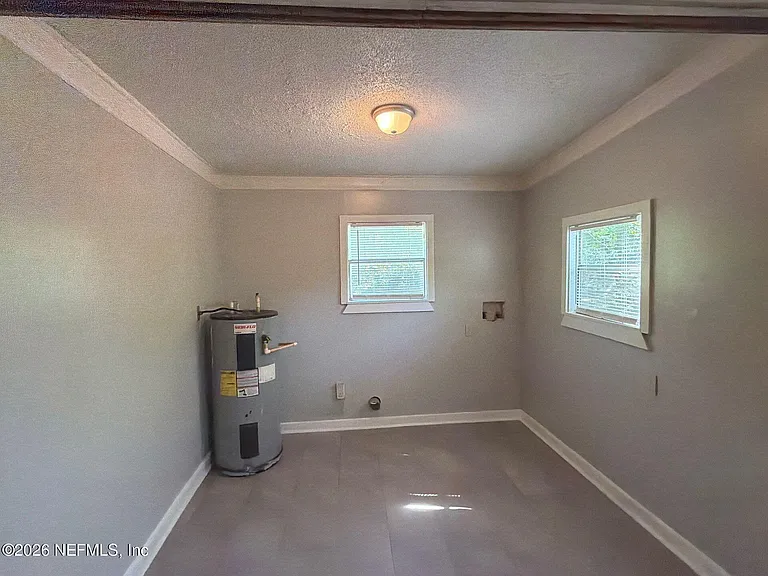 3323 Nolan St — Photo 14