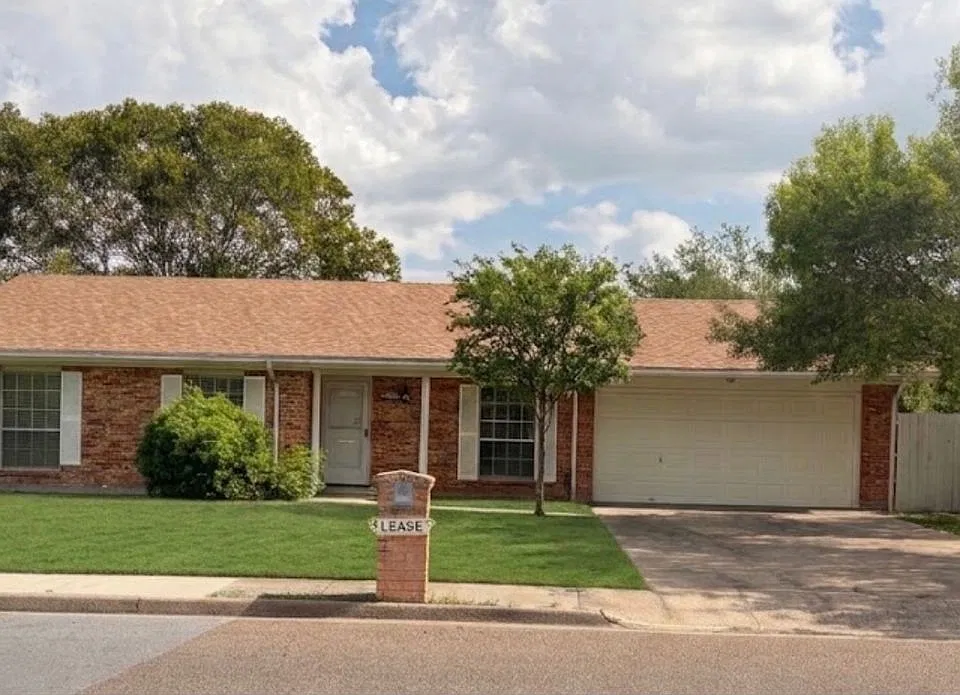 618 Land O Lakes Dr