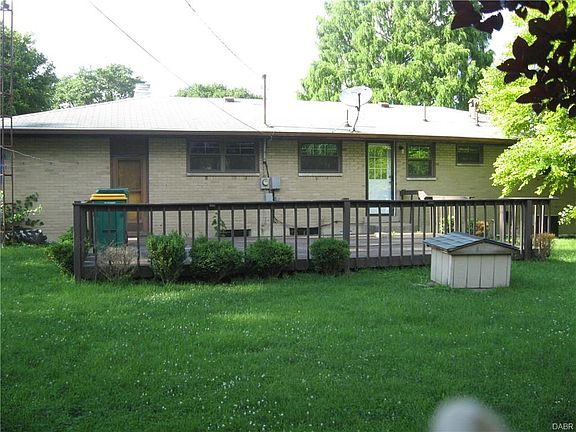 2nd image of 800 Cushing Ave