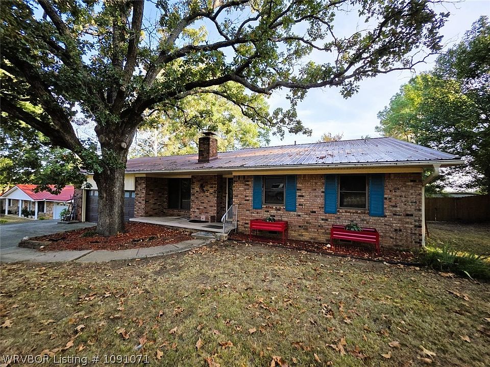 1st image of 107 Trayce St