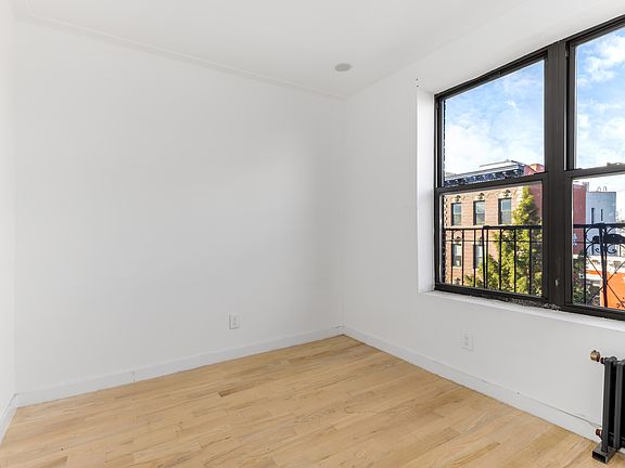 4th image of 244 Bainbridge St APT 7