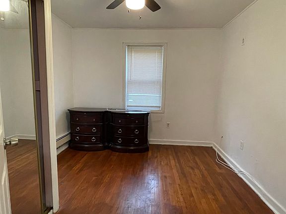 5th image of 131 Neptune Ave