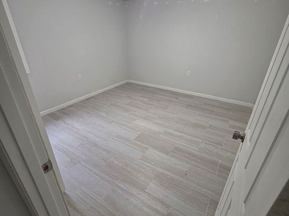 5th image of 714 S 6th St #3
