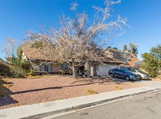 4245 Seville St, Paradise, NV 89121