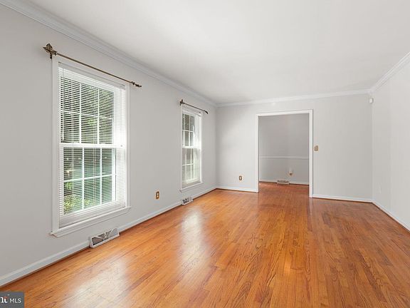 3rd image of 8401 Grey Ghost Ln