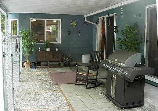 Covered Rear Patio