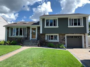 180 Elmwood Dr, Elmwood Park, NJ 07407