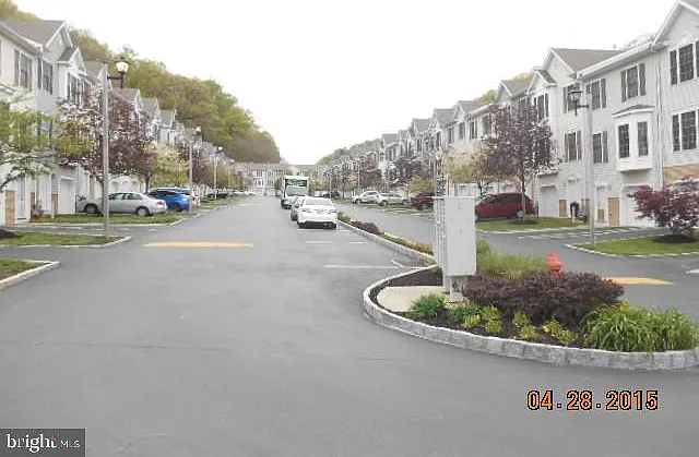 100 Parker Ave #22 — Photo 2