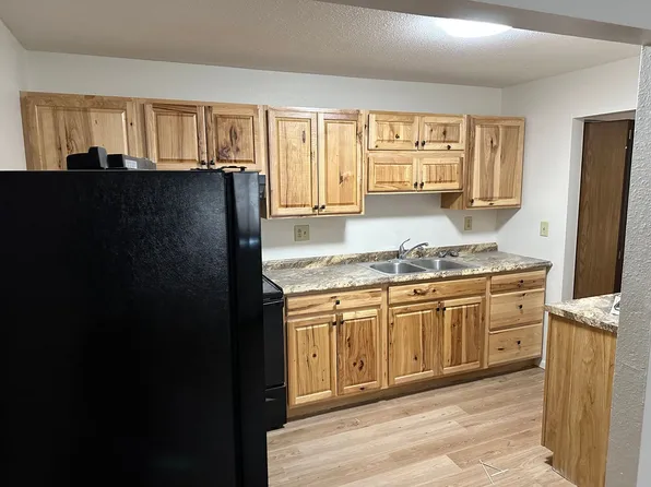 The Villa May 2, 221 8th Ave SE #16, Mayville, ND 58257