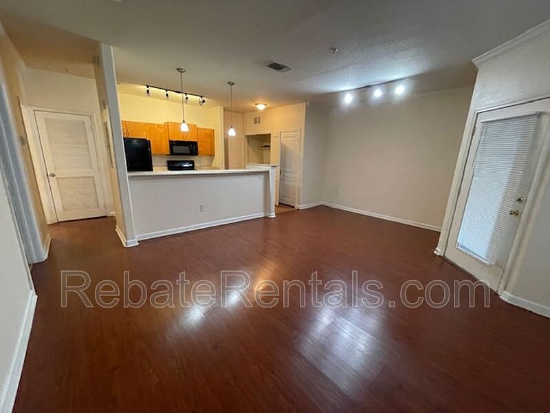 1st image of 8290 Gate Pkwy #505