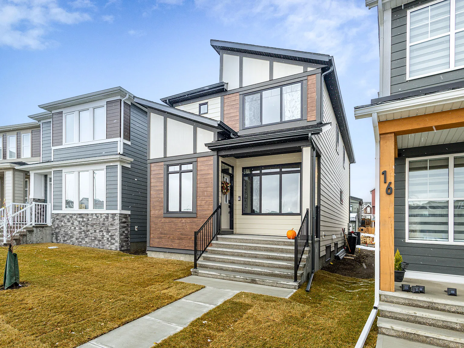 20 Royston Ter NW — Photo 1