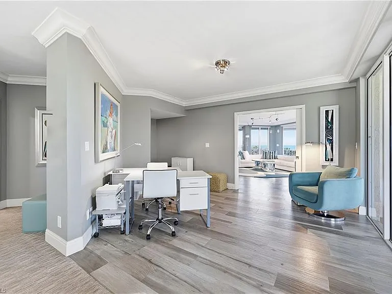 8111 Bay Colony Dr #204 — Photo 19