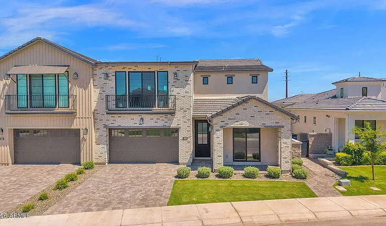 2648 E Longhorn Ct — Photo 1