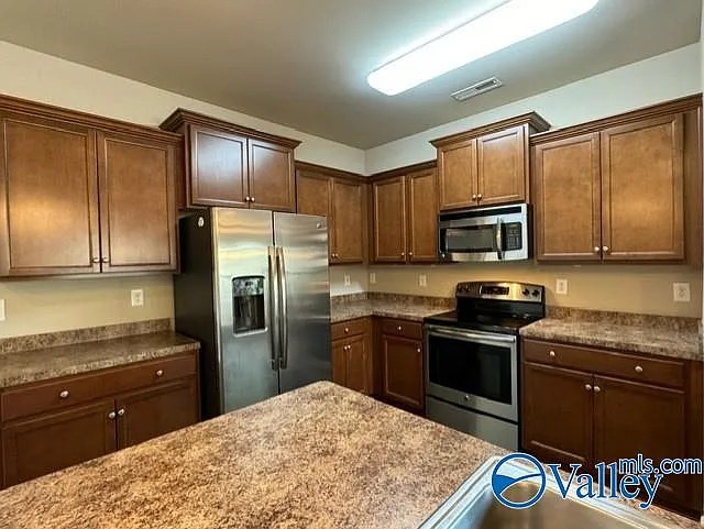 140 Clydesdale Ln — Photo 11