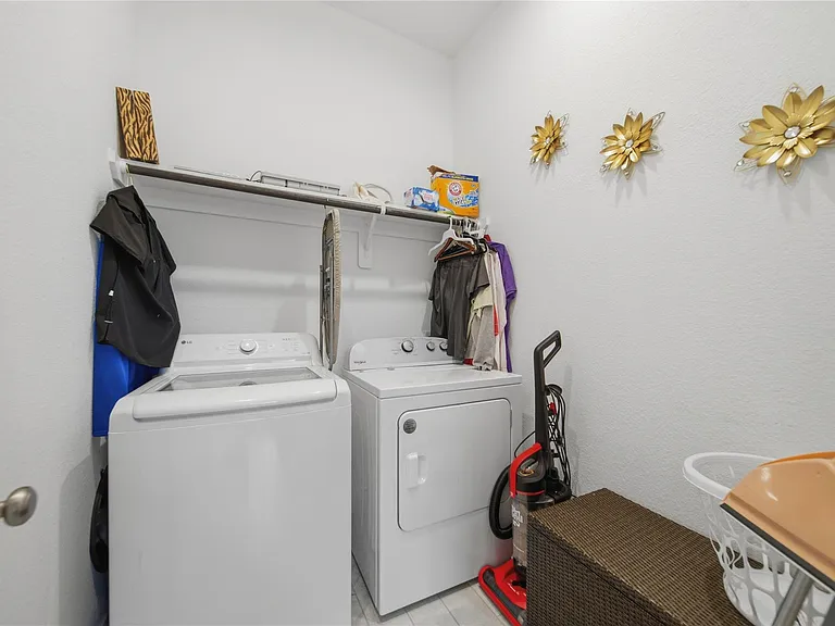 4512 Bartagrass Dr — Photo 22