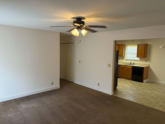 3rd image of 210 Porter St #210
