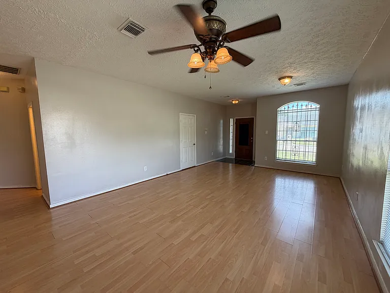 13403 Agarita Ln — Photo 21